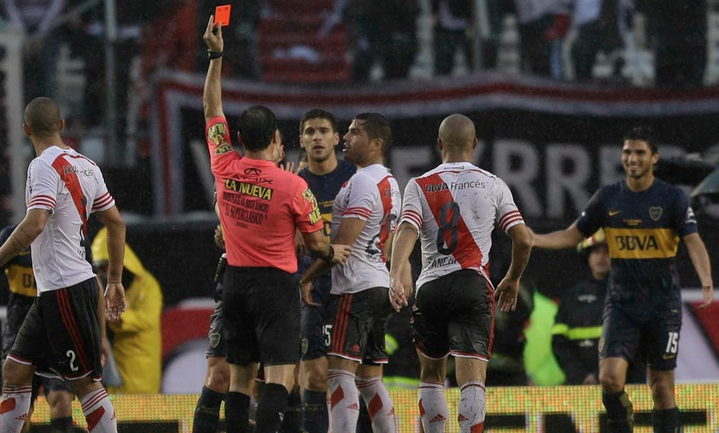 La AFA sancionó a Mauro Vigliano por su actuación en River-Boca: no dirigirá en la próxima fecha