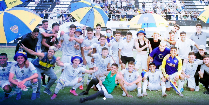 ¡La reserva salió campeona del fútbol argentino!