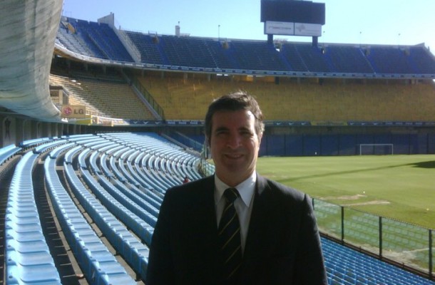 Escudo de Boca Juniors con sus estrellas.